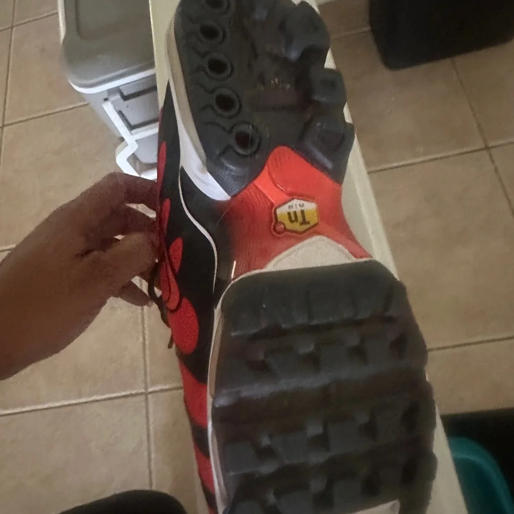 Nike Air Max Plus TN Ultra Red-Orange Gradient with Black - Picture 4 of 4